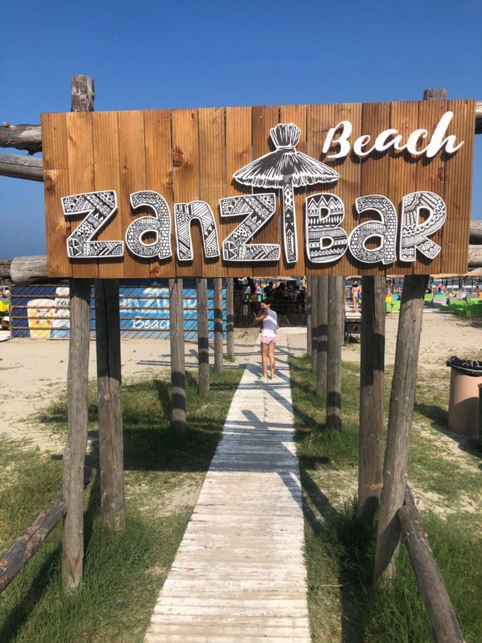 Apartament Rebeca Lux By Alezzi Beach Resort Năvodari المظهر الخارجي الصورة